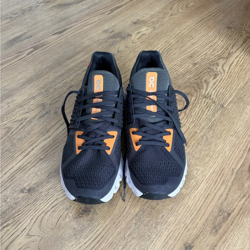 ON cloudswift running shoes grey size 9